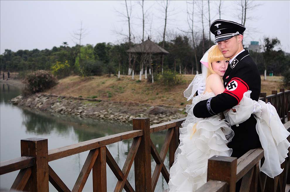 Фотография: Фашистская свадебная фотосессия в Китае №7 - BigPicture.ru