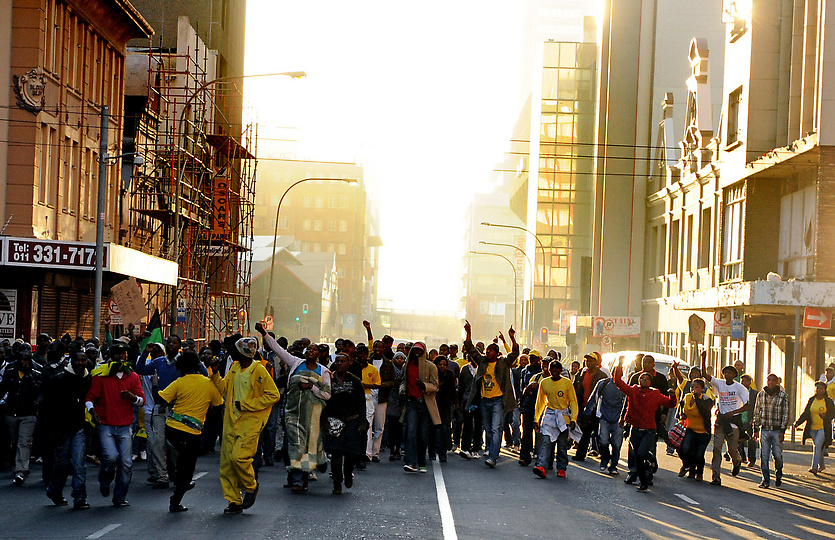 Фотография: Протесты в Южной Африке №2 - BigPicture.ru