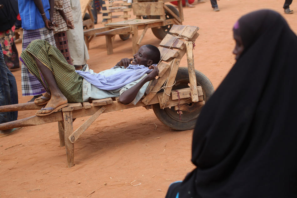 Фотография: Голод в Восточной Африке продолжается №27 - BigPicture.ru