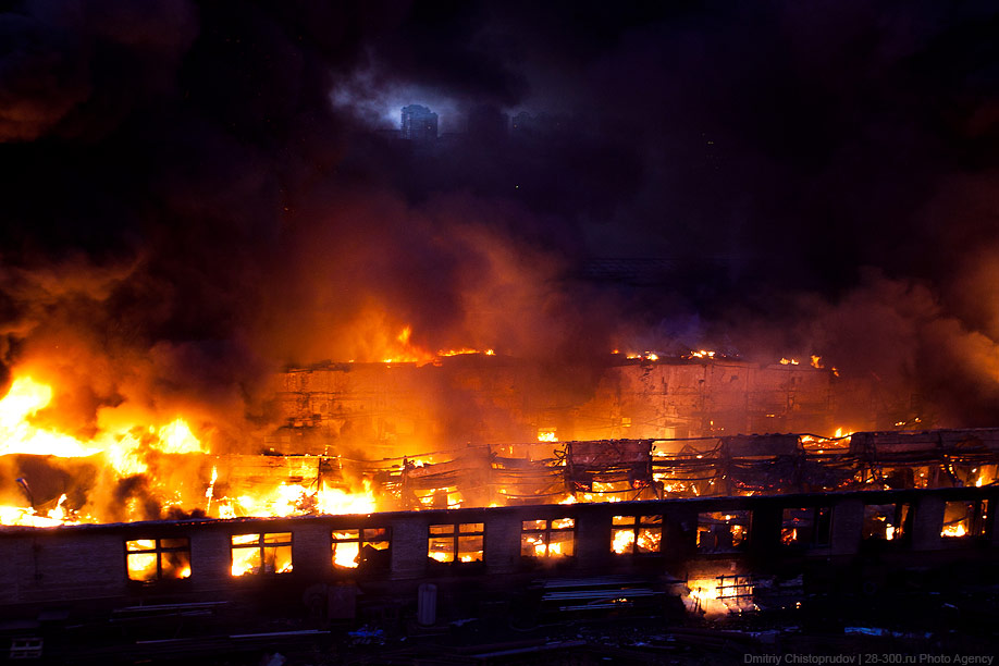 Фотография: Крупнейший пожар в Москве за этот год №31 - BigPicture.ru