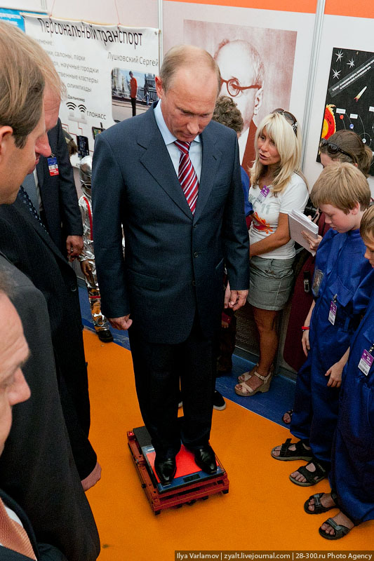 Фотография: Путин на Международном авиасалоне МАКС 2011 №40 - BigPicture.ru