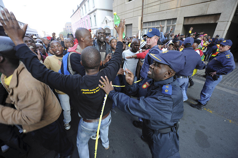 Фотография: Протесты в Южной Африке №5 - BigPicture.ru