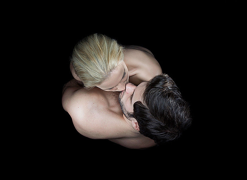 Фотография: Красота поцелуя в фотосерии британского фотографа Энди Бартера №7 - BigPicture.ru