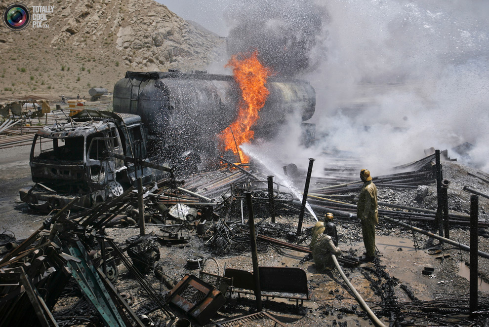 Фотография: Атаки на линии снабжения НАТО в Пакистане №6 - BigPicture.ru