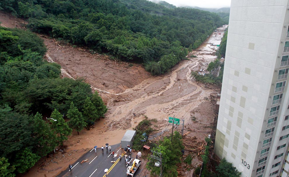 Фотография: Наводнение в Южной Корее №3 - BigPicture.ru