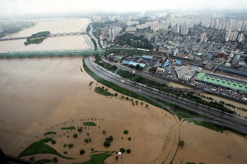 Фотография: Наводнение в Южной Корее №5 - BigPicture.ru