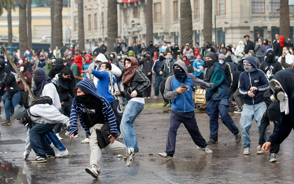 Фотография: Студенческие протесты в Чили №25 - BigPicture.ru