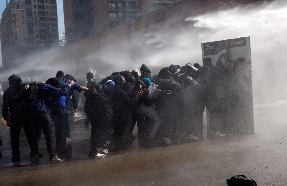 Фотография: Студенческие протесты в Чили №31 - BigPicture.ru