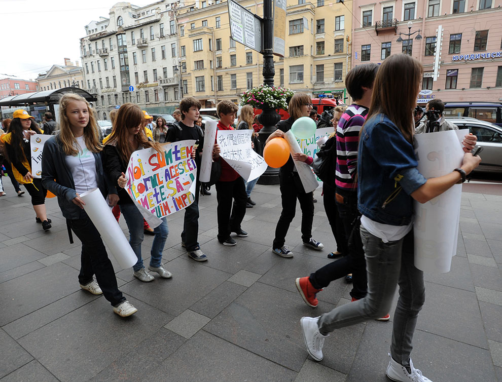 Фотография: Полиция Петербурга не дала отметить День Молодежи №16 - BigPicture.ru