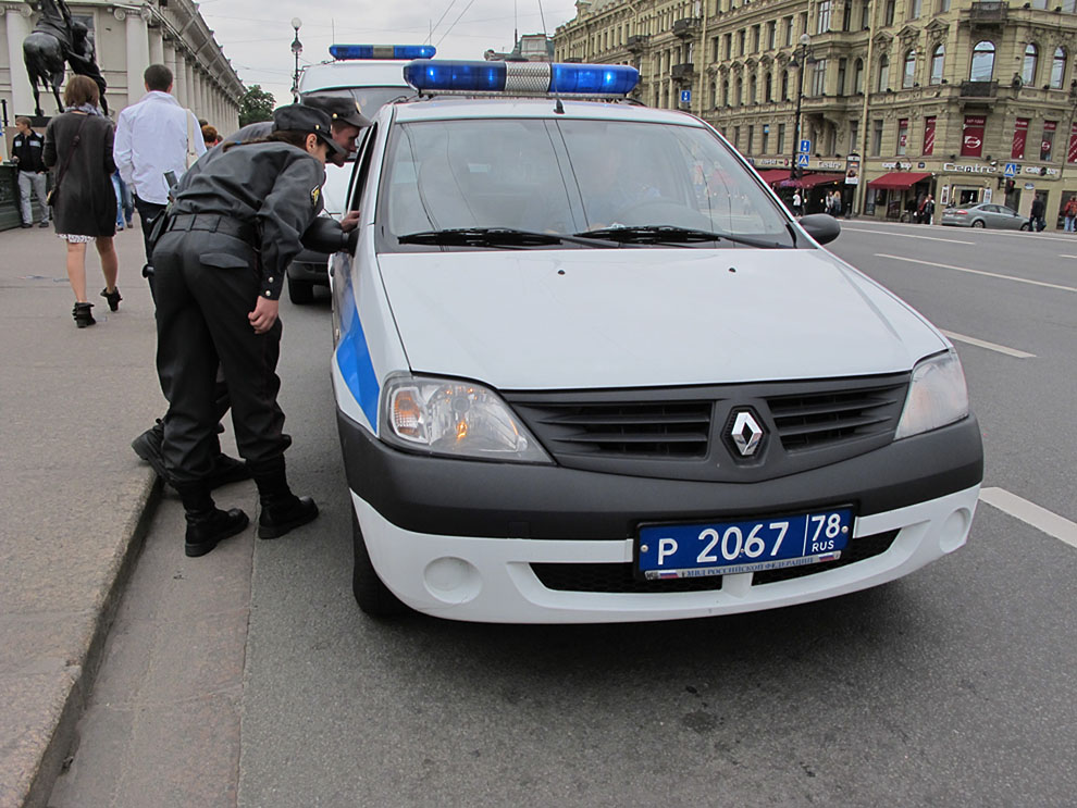 Фотография: Полиция Петербурга не дала отметить День Молодежи №27 - BigPicture.ru