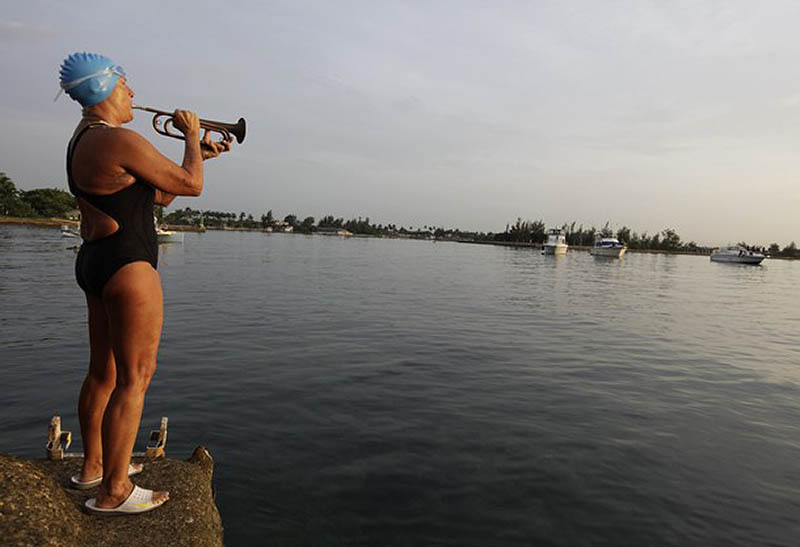 Фотография: 61-летняя пловчиха намерена переплыть пролив между Кубой и США №6 - BigPicture.ru