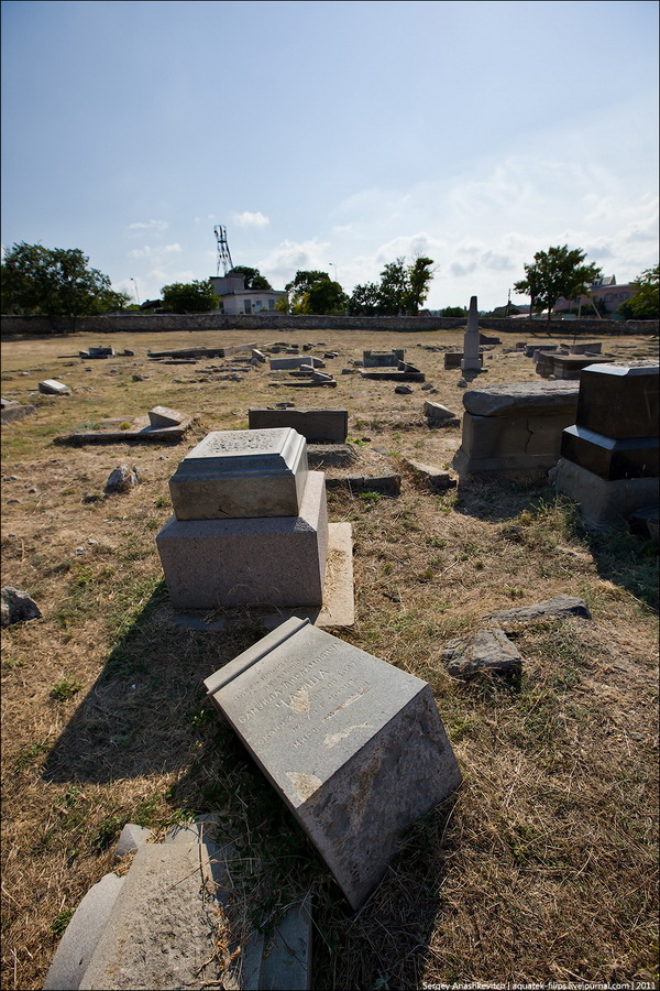 Фотография: Старое караимское кладбище в Севастополе №11 - BigPicture.ru