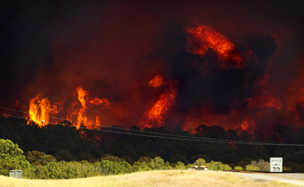 Фотография: Лесные пожары бушуют в Техасе №12 - BigPicture.ru
