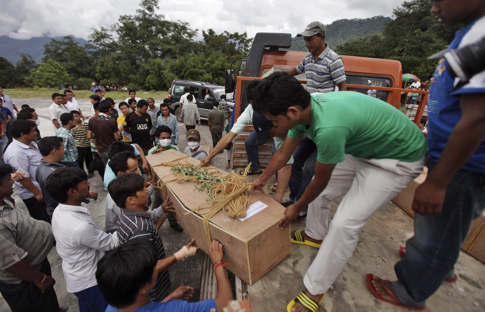 Фотография: Число жертв землетрясении в Индии, Тибете и Непале растет №17 - BigPicture.ru