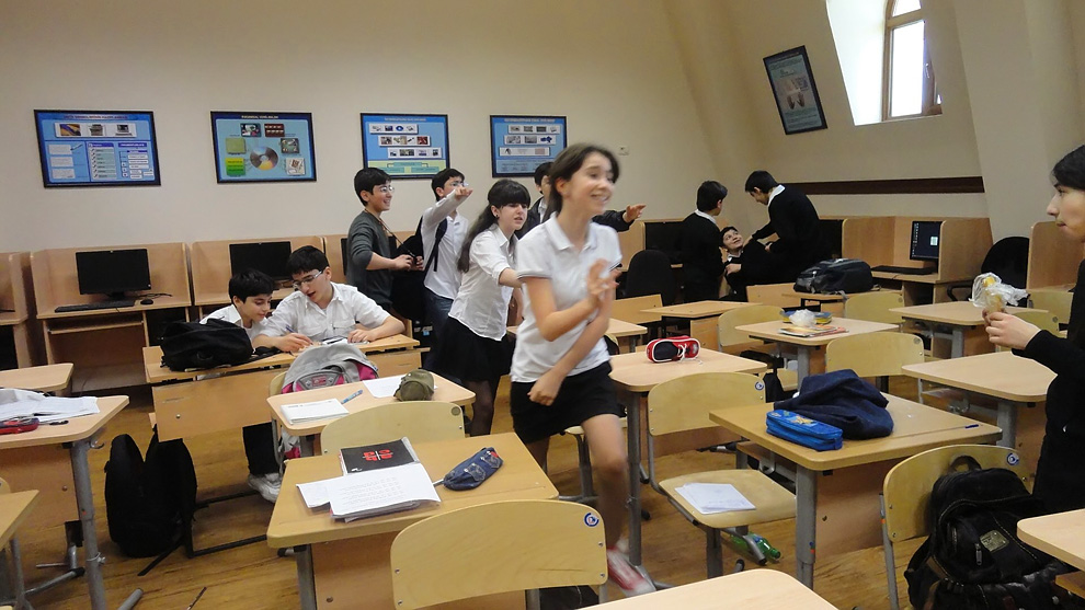 Фотография: К началу нового ученого года: репортаж из бакинской школы №17 - BigPicture.ru