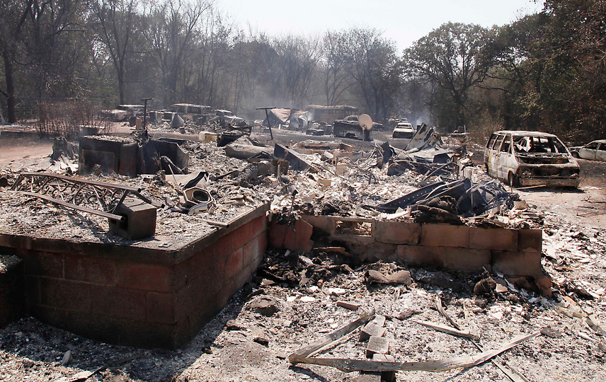 Фотография: Пожары уничтожили десятки домов в Техасе и Оклахоме №18 - BigPicture.ru