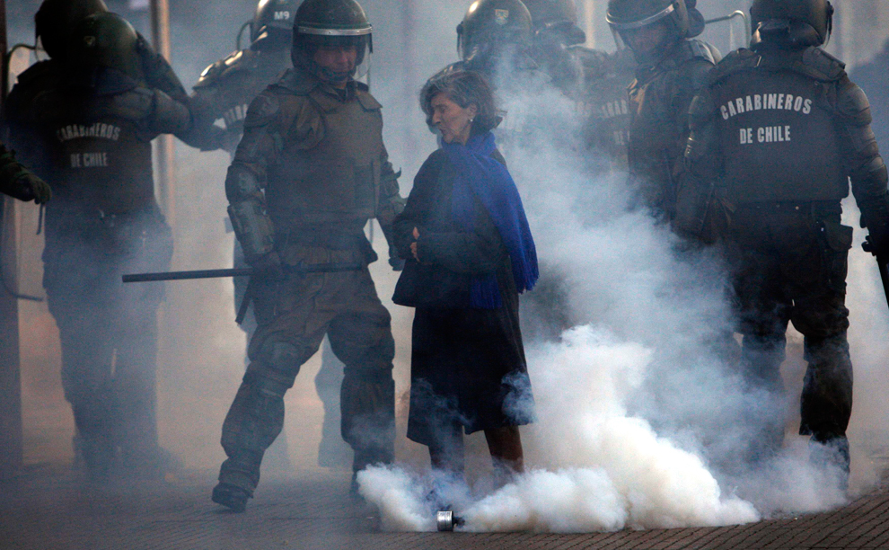 Фотография: Массовые протесты в Чили №21 - BigPicture.ru