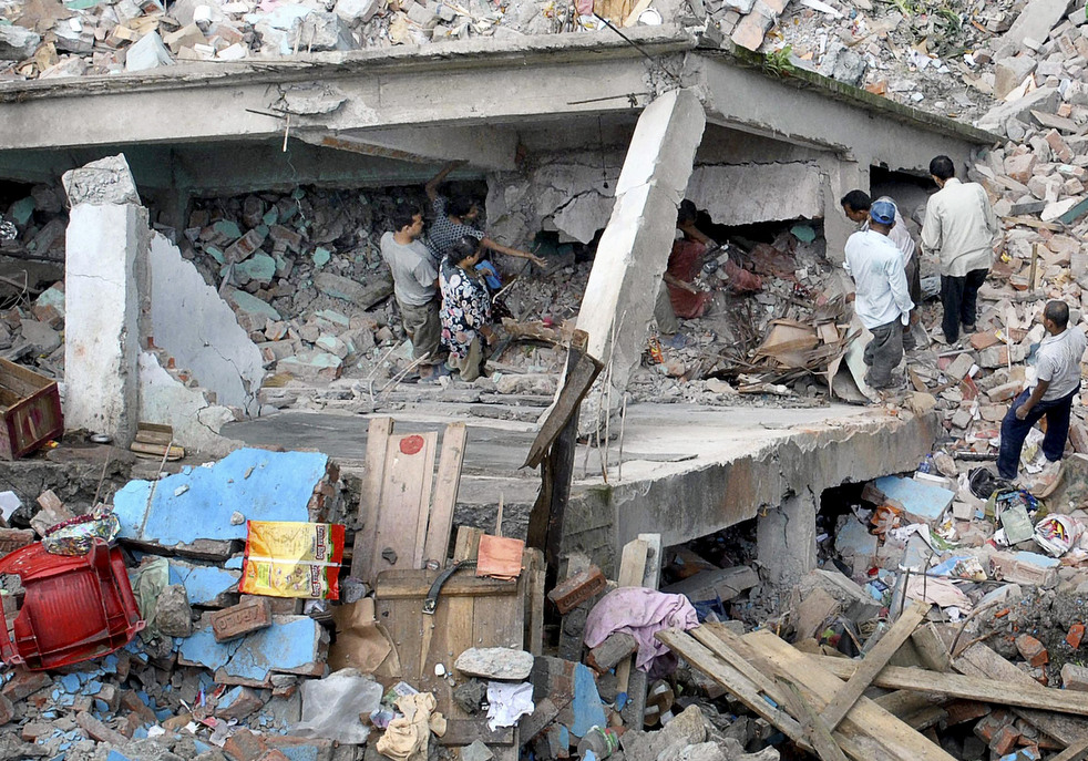 Число жертв землетрясении в Индии, Тибете и Непале растет