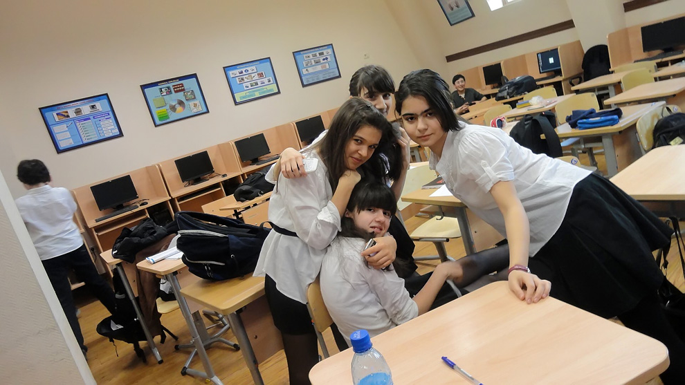 Фотография: К началу нового ученого года: репортаж из бакинской школы №23 - BigPicture.ru