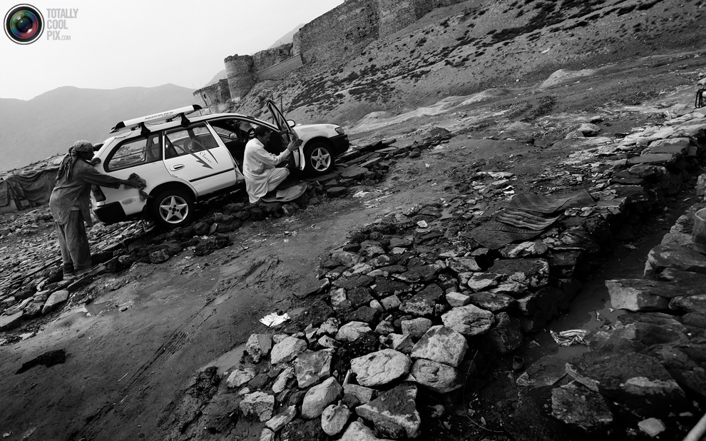 Фотография: На автомойке в Афганистане №3 - BigPicture.ru