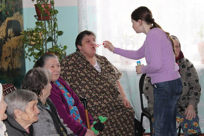 Фотография: Один праздничный день в доме престарелых №35 - BigPicture.ru