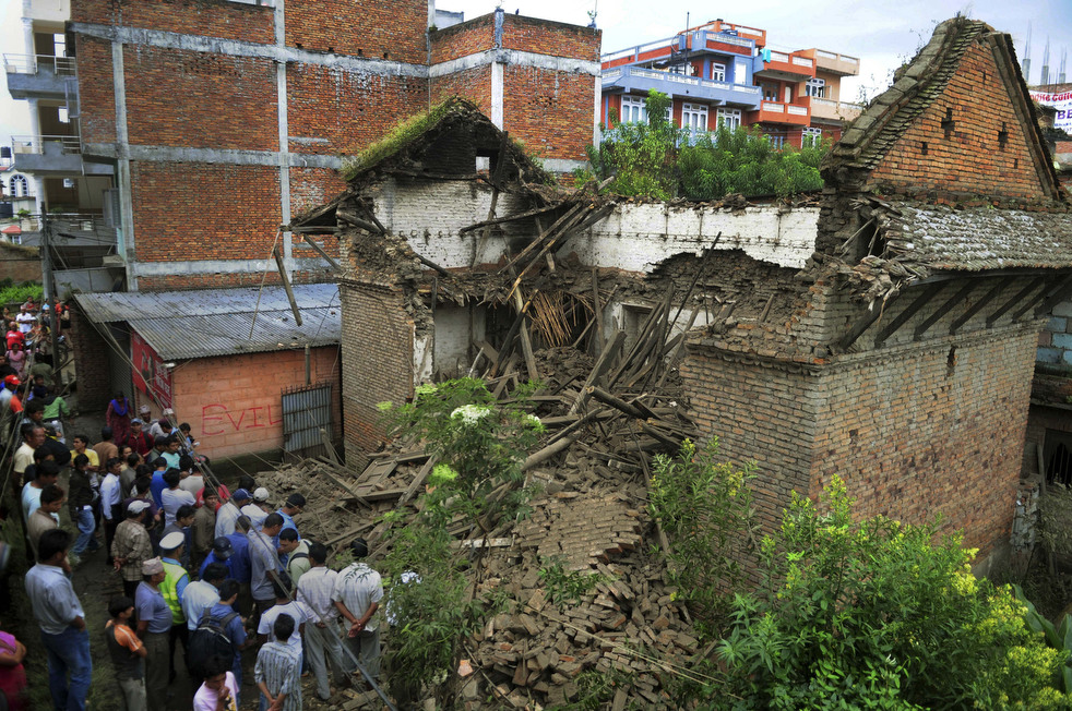 Фотография: Число жертв землетрясении в Индии, Тибете и Непале растет №36 - BigPicture.ru