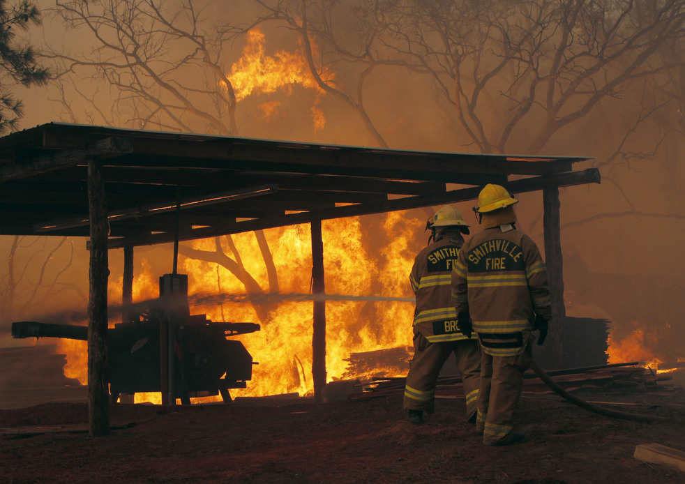 Фотография: Лесные пожары бушуют в Техасе №9 - BigPicture.ru