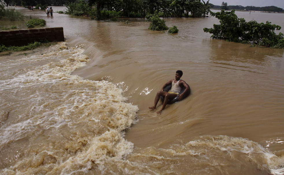 Фотография: Последствия наводнений в Индии и Пакистане №13 - BigPicture.ru