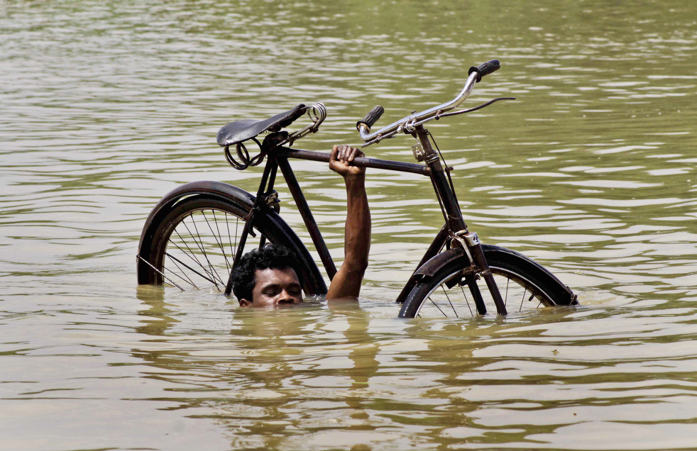 Фотография: Последствия наводнений в Индии и Пакистане №17 - BigPicture.ru