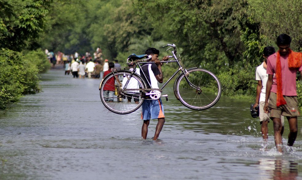 Фотография: Последствия наводнений в Индии и Пакистане №20 - BigPicture.ru