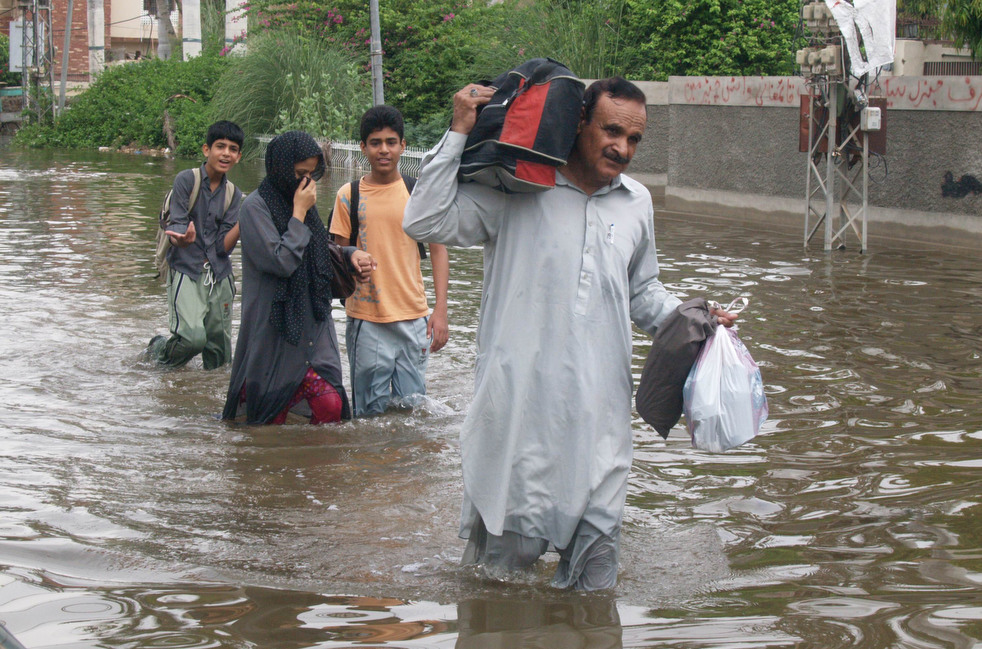 Фотография: Последствия наводнений в Индии и Пакистане №31 - BigPicture.ru
