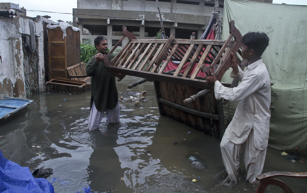 Фотография: Последствия наводнений в Индии и Пакистане №33 - BigPicture.ru