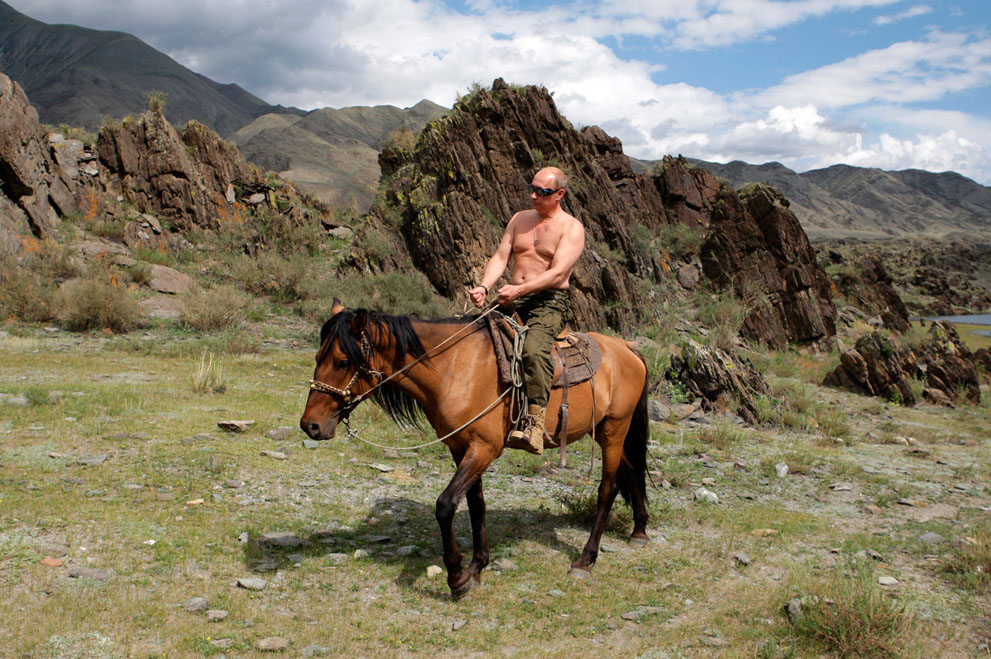 Фотография: 20 самых ярких фотографий Путина с животными №8 - BigPicture.ru