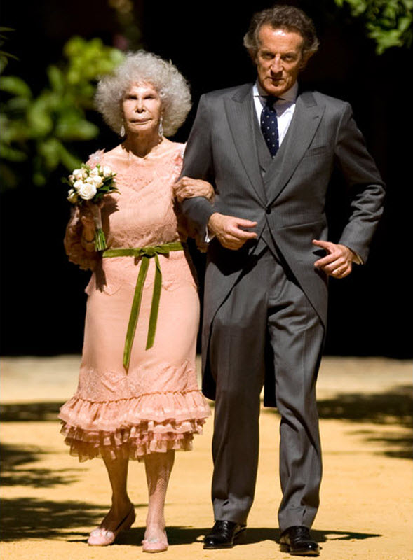 Фотография: 85-летняя Герцогиня Альба вышла замуж №2 - BigPicture.ru