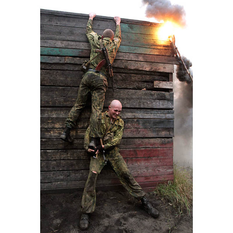 Фотография: Белорусские спецназовцы сдают экзамен на краповый берет №12 - BigPicture.ru
