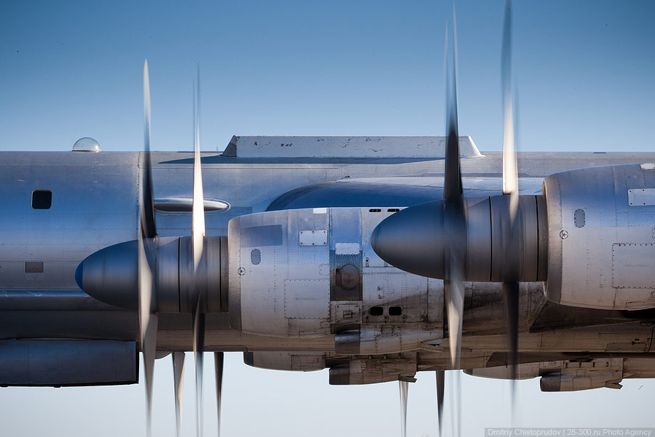 Фотография: Стратегические бомбардировщики на авиабазе в Энгельсе №18 - BigPicture.ru