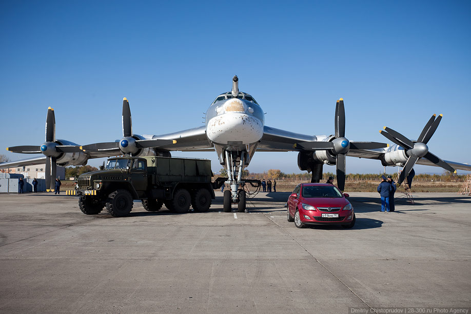 Фотография: Стратегические бомбардировщики на авиабазе в Энгельсе №3 - BigPicture.ru