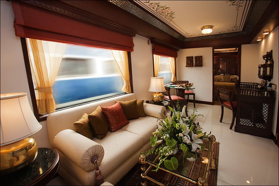 Фотография: Самый дорогой поезд Азии: 