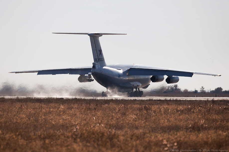 Фотография: Стратегические бомбардировщики на авиабазе в Энгельсе №31 - BigPicture.ru