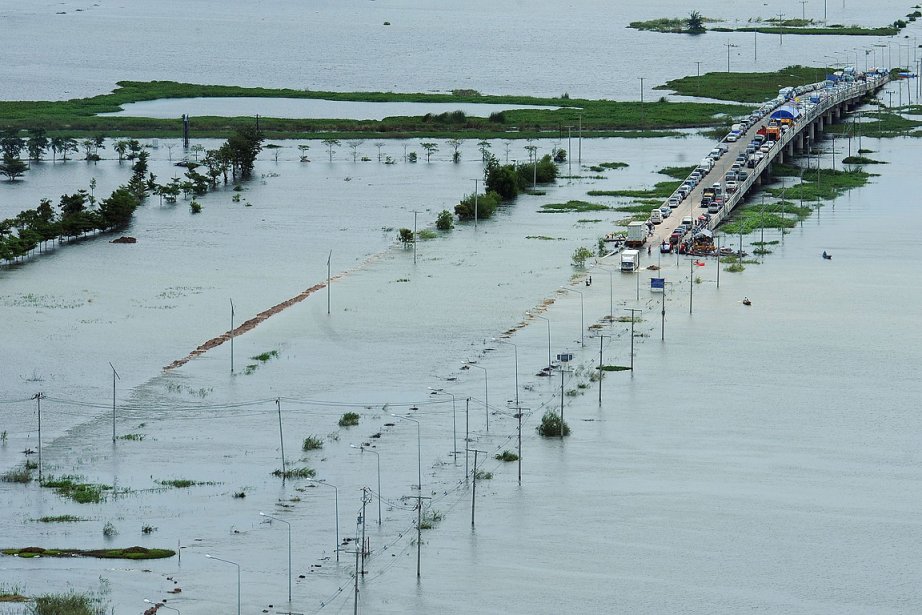 Фотография: Наводнение в Тайланде: Вид сверху (Часть 1) №8 - BigPicture.ru