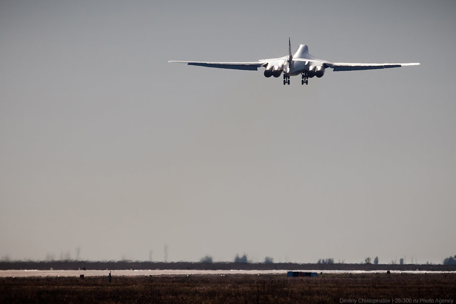 Фотография: Стратегические бомбардировщики на авиабазе в Энгельсе №40 - BigPicture.ru