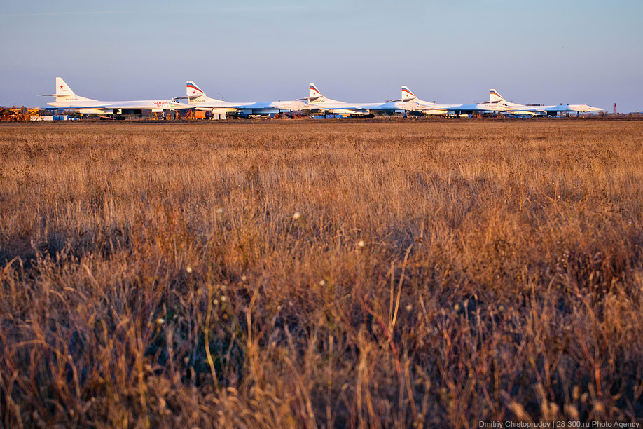Фотография: Стратегические бомбардировщики на авиабазе в Энгельсе №58 - BigPicture.ru