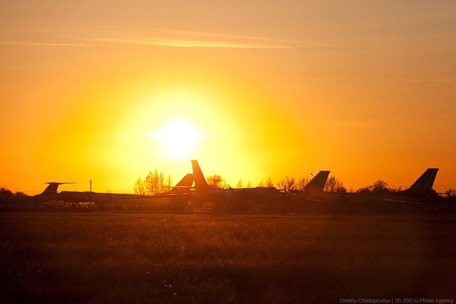Фотография: Стратегические бомбардировщики на авиабазе в Энгельсе №63 - BigPicture.ru