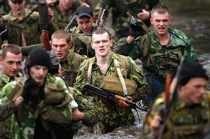 Фотография: Белорусские спецназовцы сдают экзамен на краповый берет №9 - BigPicture.ru