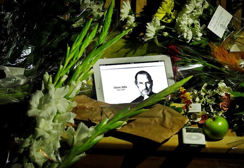 Фотография: Мир скорбит о смерти Стива Джобса №20 - BigPicture.ru