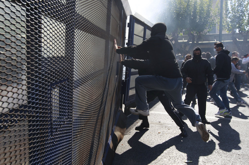 Фотография: Беспорядки в Греции: второй день демонстраций №7 - BigPicture.ru