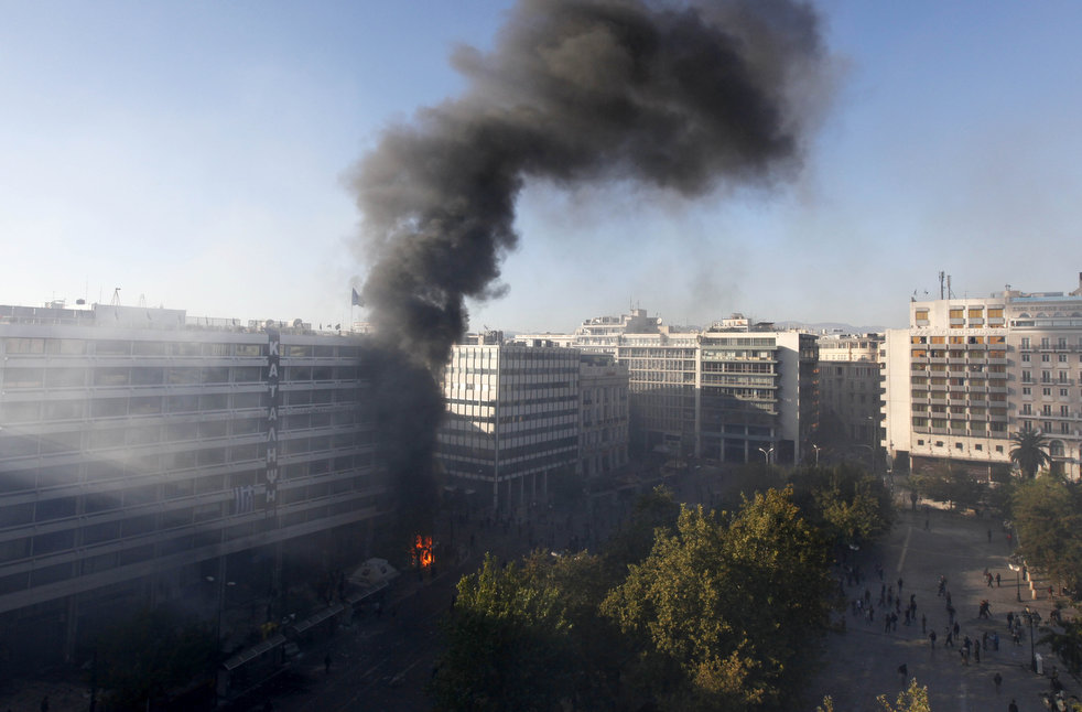 Фотография: Беспорядки в Греции: второй день демонстраций №31 - BigPicture.ru