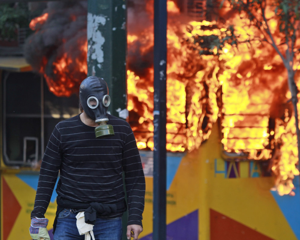 Фотография: Беспорядки в Греции: второй день демонстраций №33 - BigPicture.ru