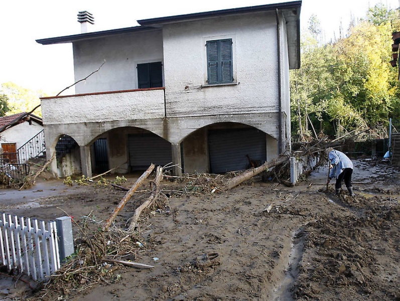 Фотография: Наводнение в северо-западной Италии №6 - BigPicture.ru