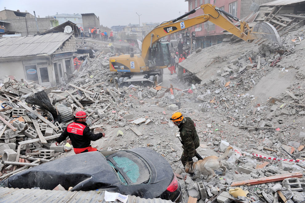 Фотография: Разрушительное землетрясение в Турции №7 - BigPicture.ru
